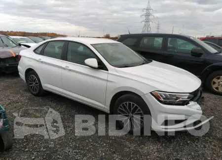 3VWCB7BU9LM024800