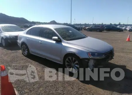 3VW2K7AJ9FM343718