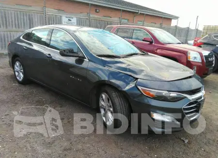1G1ZD5ST1KF152913