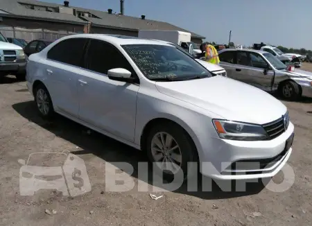 3VW267AJ2GM325793