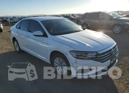 3VWCB7BUXLM038530