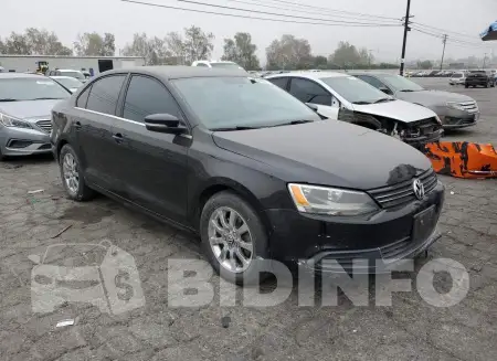 3VWD17AJ3EM376661
