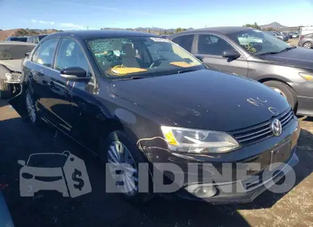 3VWL17AJ3EM395027