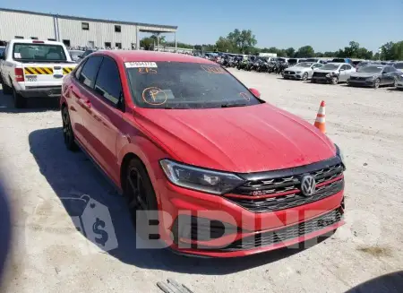 3VW5T7BU8LM042002