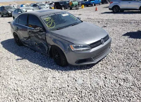3VW3L7AJ2EM389536