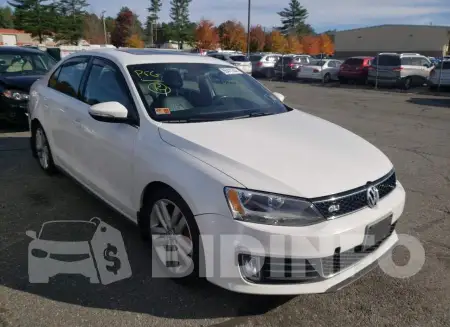 3VW5T7AJ8EM371194