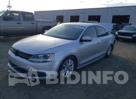 3VWD17AJ5EM361675