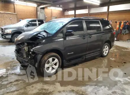 5TDKZ3DC1JS906337