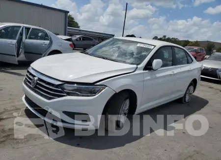 3VWCB7BU7LM037433