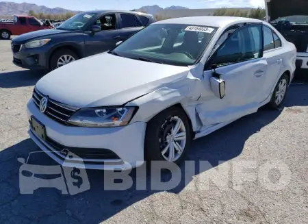 3VW2B7AJ8HM389821