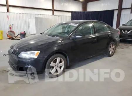 3VWD17AJ0EM241296