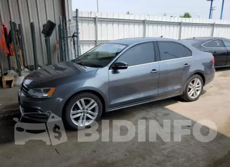 3VWLA7AJ8FM305565