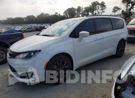 2C4RC1BG1KR604809