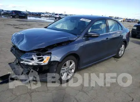 3VW637AJ9EM275837