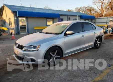 3VWD17AJ3EM296521