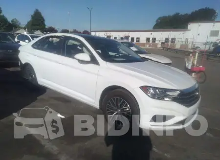 3VWCB7BU8LM041829