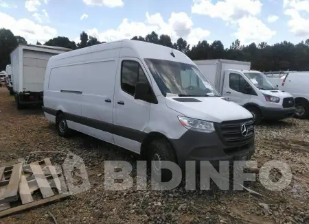WD3PF1CD6KP179196