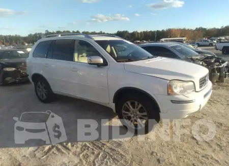 YV4952CZ8E1701012