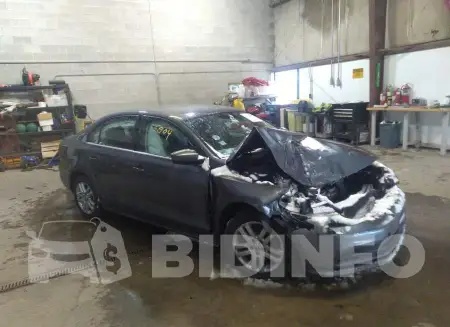 3VW2B7AJ3HM238904