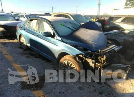 3VWCB7BU8LM017773