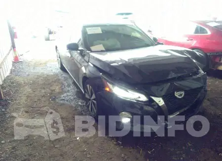 1N4BL4EV4KC194017