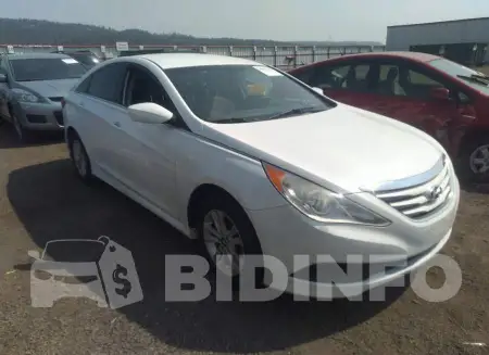 5NPEB4AC8EH820157