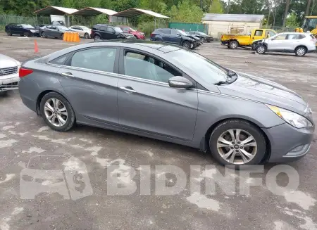 5NPEC4AC9DH694855
