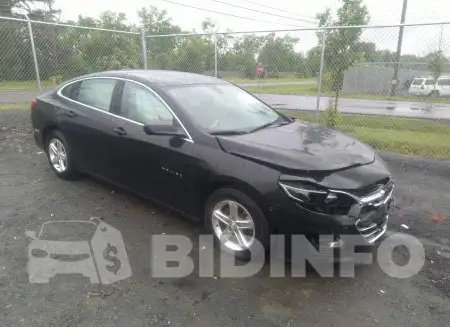 1G1ZB5ST4LF140696