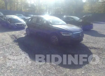 3VWCB7BU1LM052560