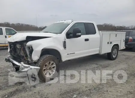 1FD8X3BT6MEC17404