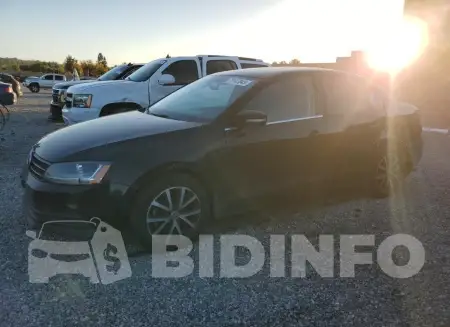3VWDB7AJ9HM226880