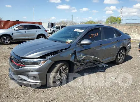 3VWEB7BUXLM047415