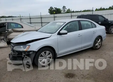 3VW2B7AJ8HM371450