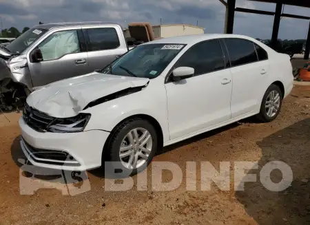 3VW2B7AJ0JM213044