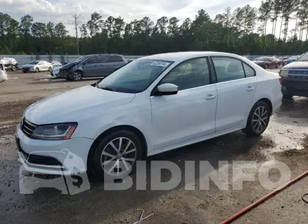 3VW2B7AJ2HM215372