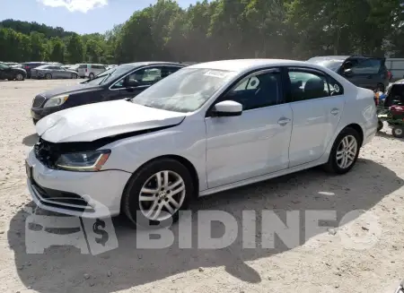 3VW2B7AJ9HM235876