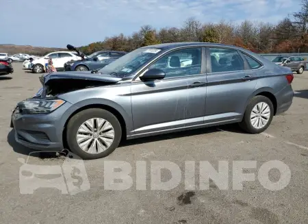 3VWCB7BU9LM075195