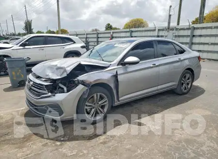 3VW7M7BUXNM032189
