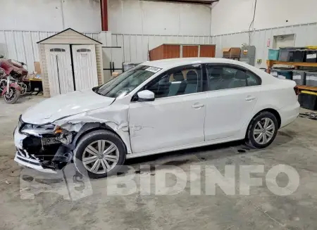 3VW2B7AJXHM389562