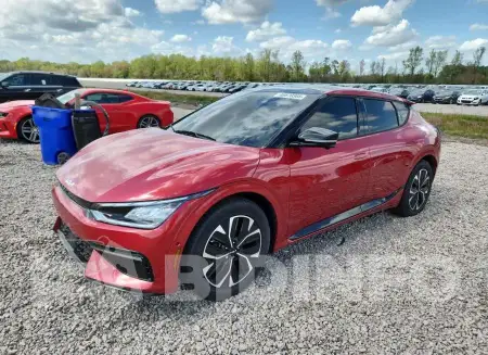 KNDC44LA5P5135873