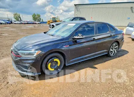 3VW5T7BUXKM263132