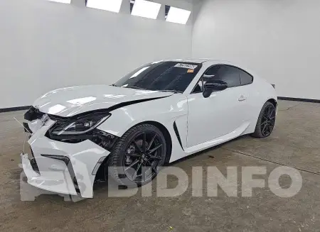 JF1ZNBE15S9752013