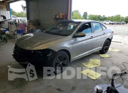 3VW7M7BU7NM004897