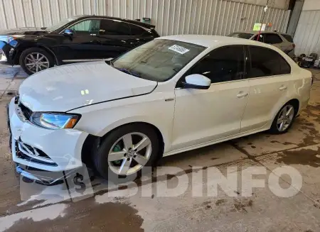 3VW167AJ8HM254693