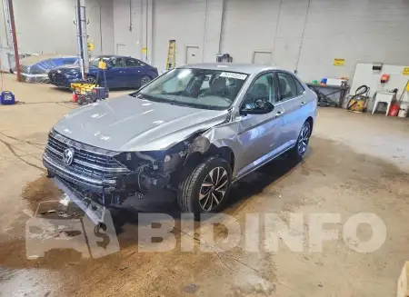 3VW5M7BU2RM037285