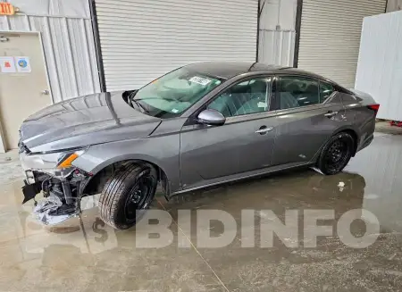 1N4BL4BV9NN379631