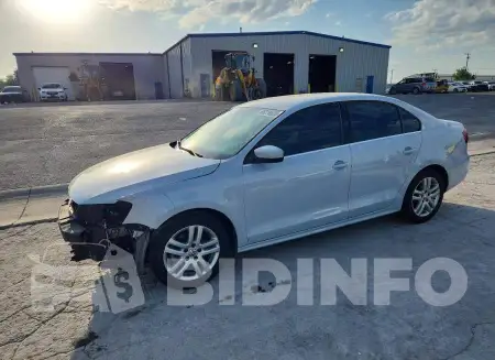 3VW2B7AJ9HM341535