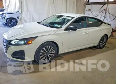 1N4BL4DV8TN319141