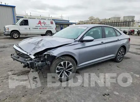 3VW5M7BU8RM081548