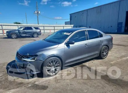 3VW2B7AJ5HM305843